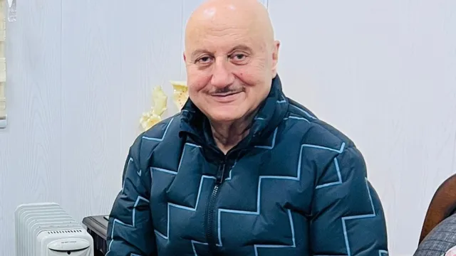 anupam-kher-recalls-emergency-time-in-delhi-says-ek-murdani-si-chah-gayi-thi